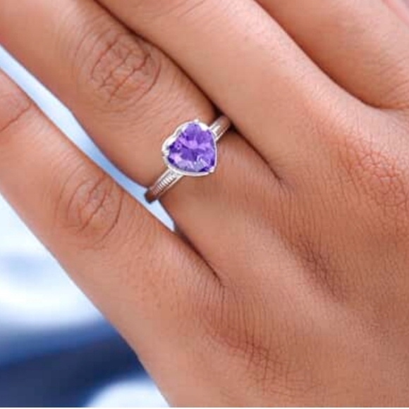 🆕️💍 KARIS SIMULATED BLUE DIAMOND SOLITARE HEART RING 💍 - Picture 3 of 8